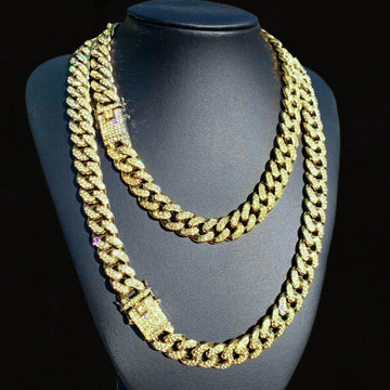 Iced Cuban Link Chain Gold 14mm